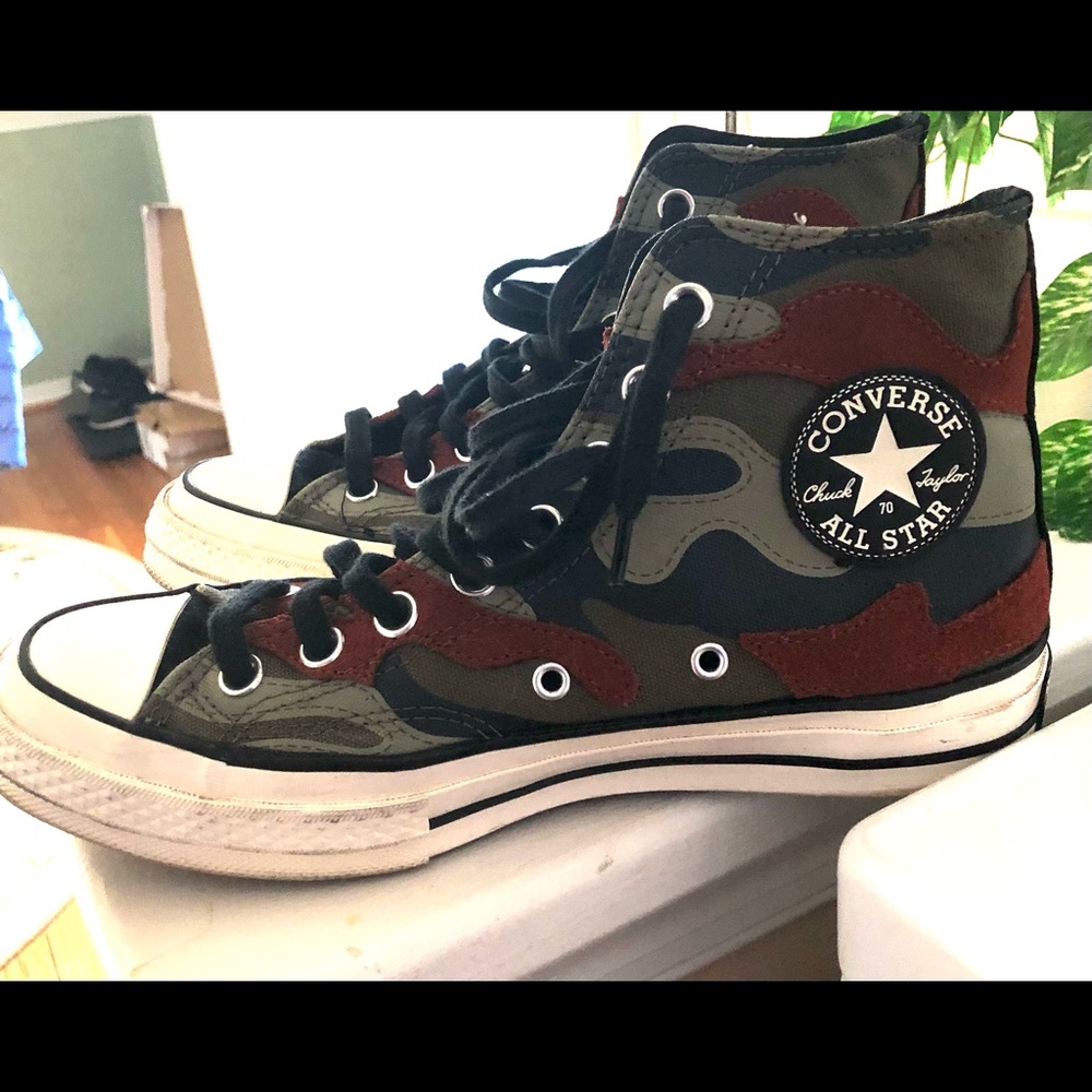 Converse Camo Hi-Tops 8.5 Womens